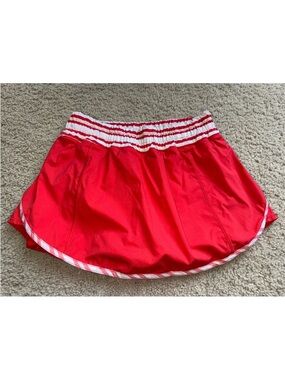 EUC AUTHENTIC LULULEMON TENNIS RUNNING FITNESS SKIRT SKORT SIZE 4